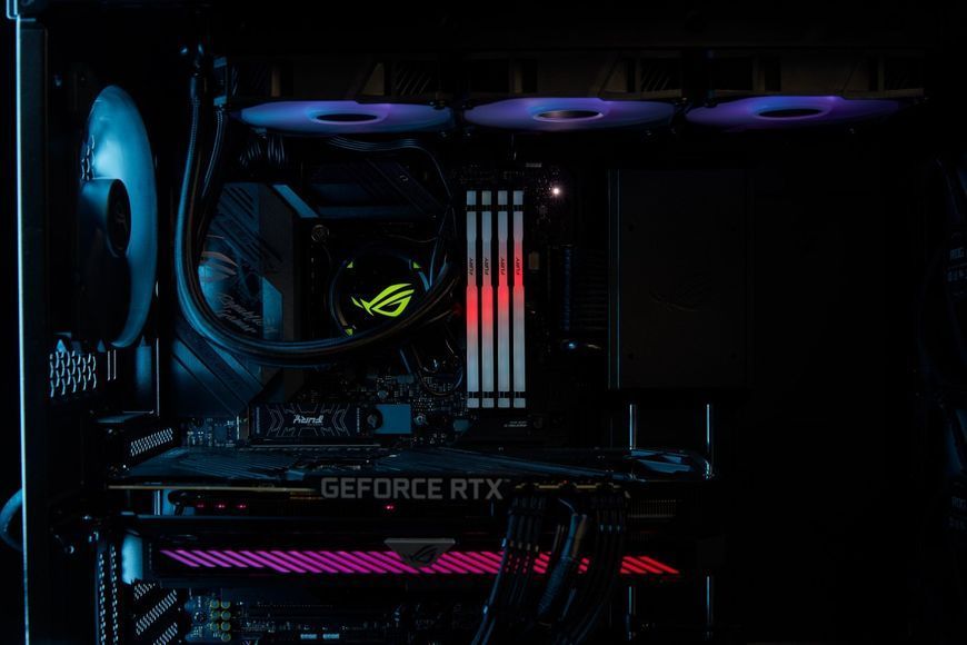 Память ПК Kingston DDR5 16GB 5600 FURY Beast RGB KF556C40BBA-16 фото