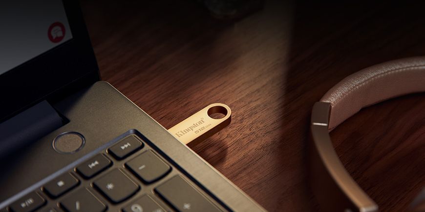 Накопичувач Kingston 64GB USB 3.2 Type-A Gen1 DT SE9 G3 DTSE9G3/64GB фото