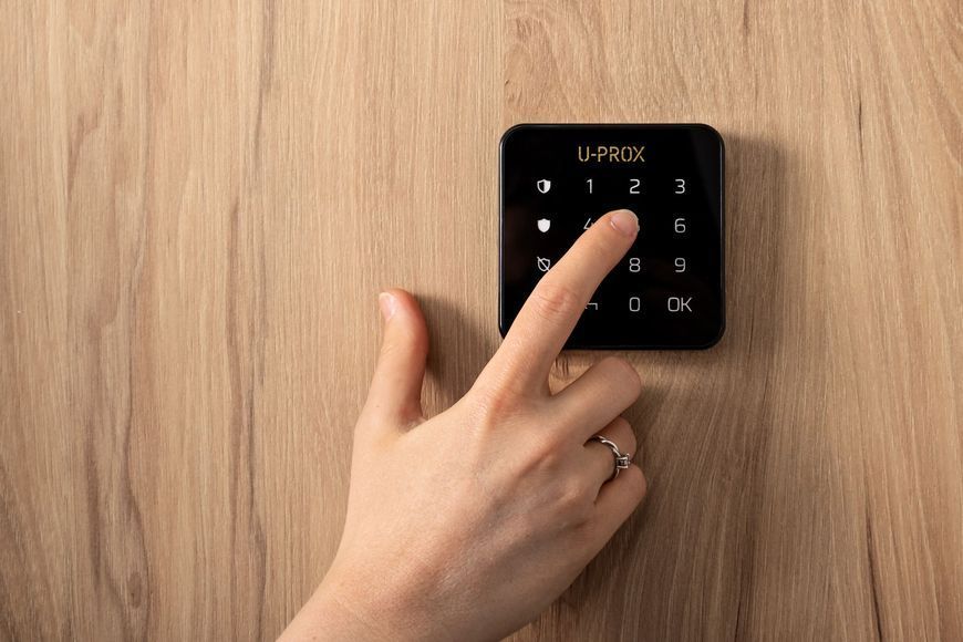 Бездротова сенсорна клавіатура U-Prox Keypad G1 Black, 1 група, бездротовий, чорний 4820261370140 фото