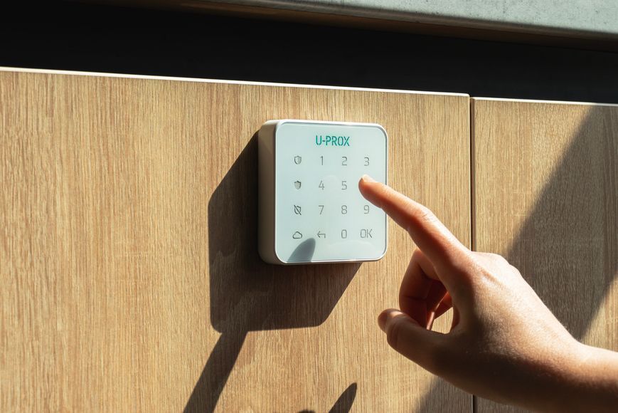 Бездротова сенсорна клавіатура U-Prox Keypad G1 White, 1 група, бездротовий, білий 4820261370133 фото