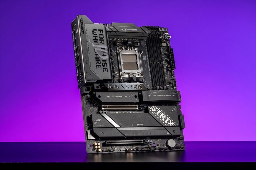 Материнcька плата ASUS ROG STRIX X870E-E GAMING WIFI sAM5 X870E 4xDDR5 M.2 HDMI WiFi BT ATX 90MB1IB0-M0EAY0 фото